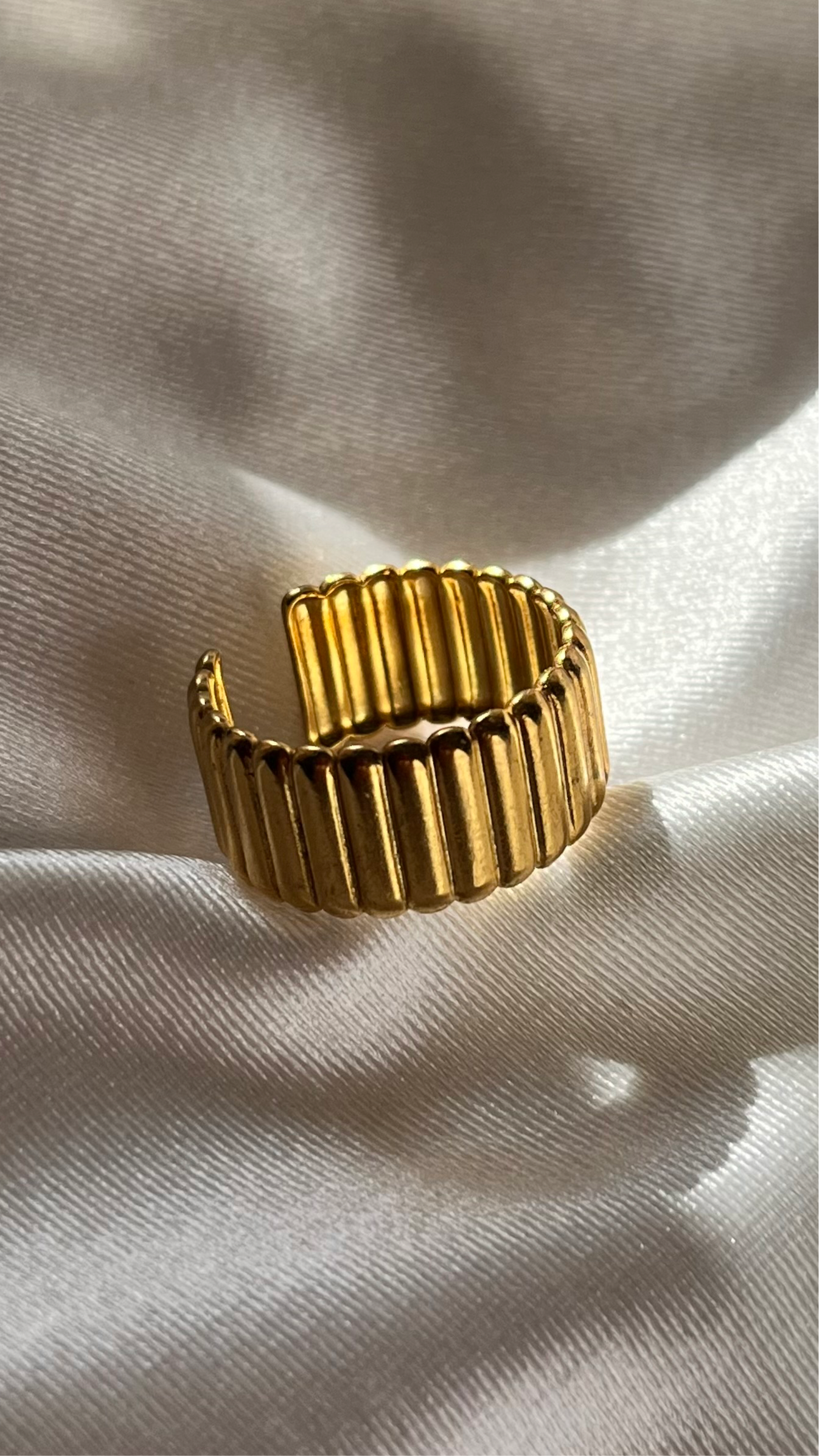 Amara Ring