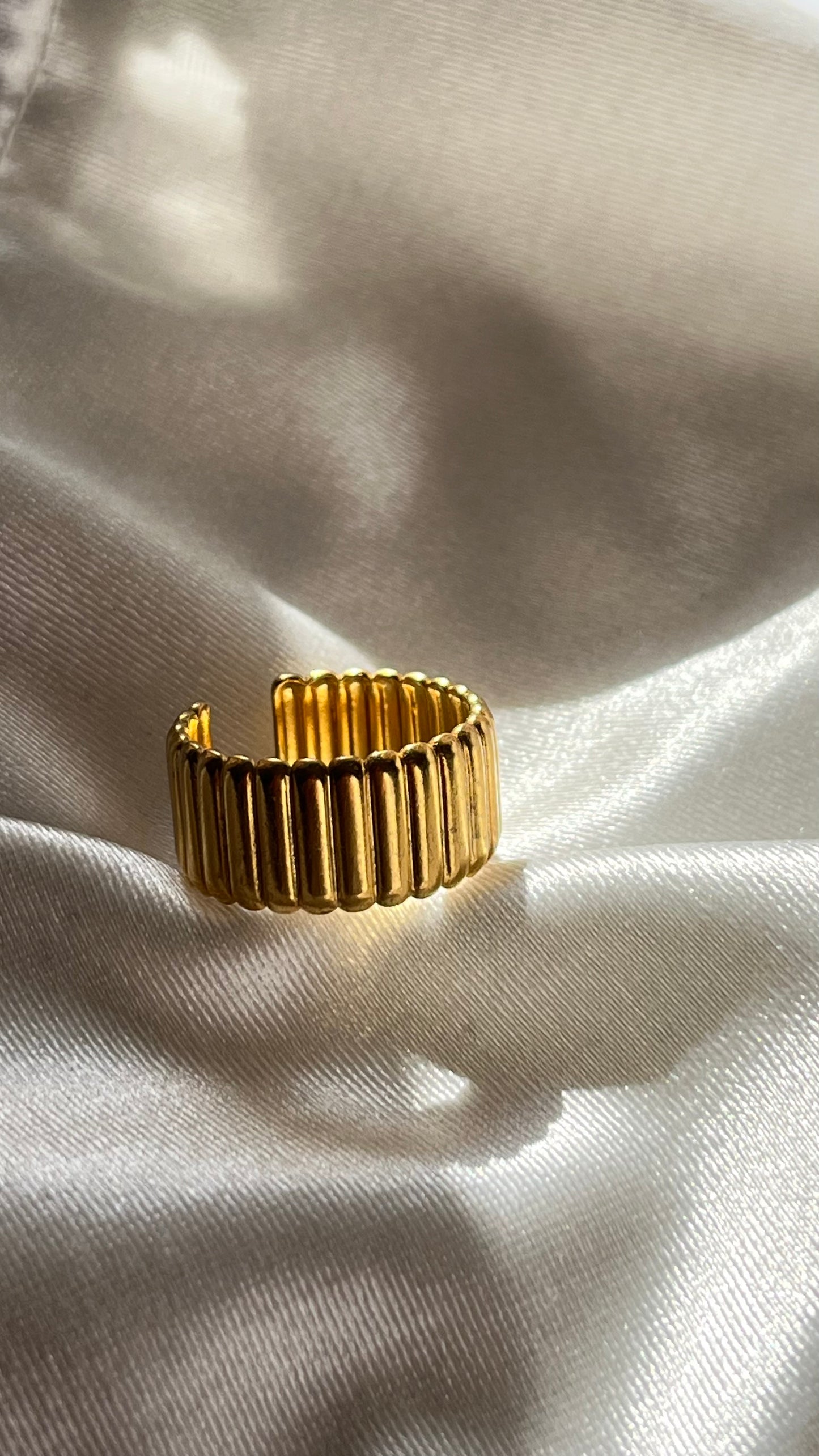 Amara Ring