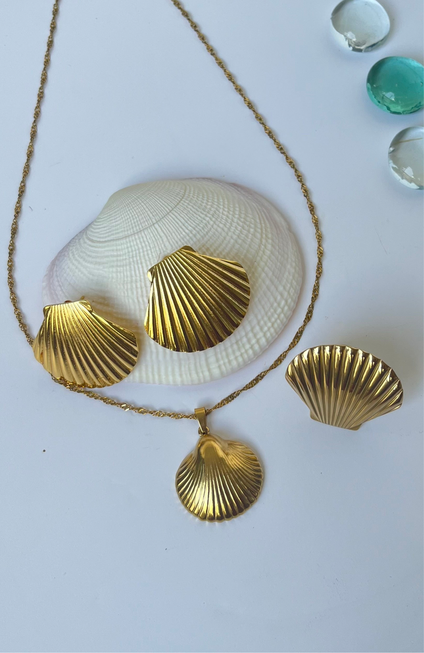 Isla Shell Necklace