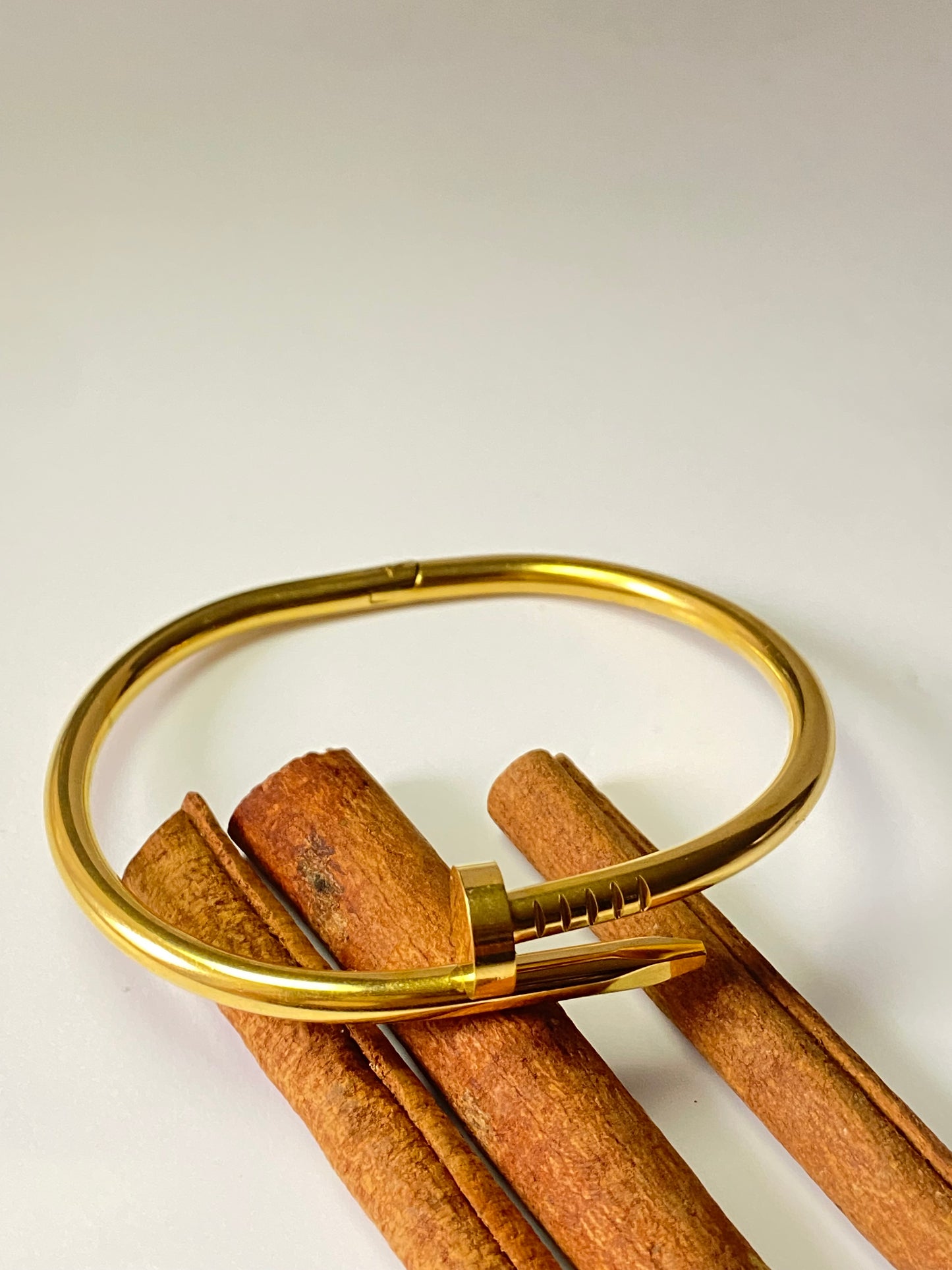 Cloue Bangles