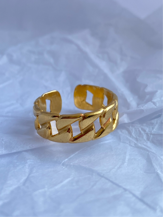Cubby Ring