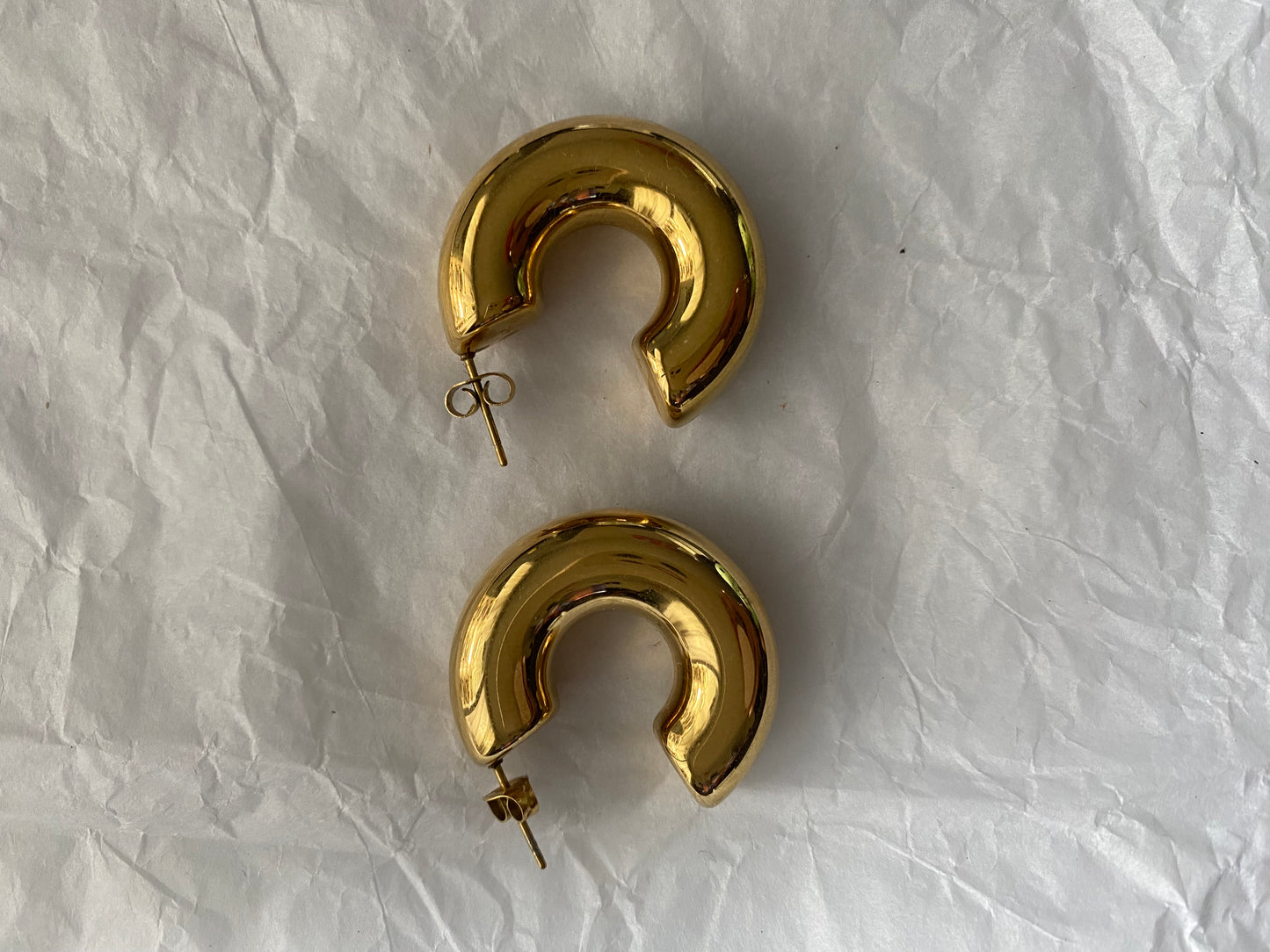 Caeli Hoops